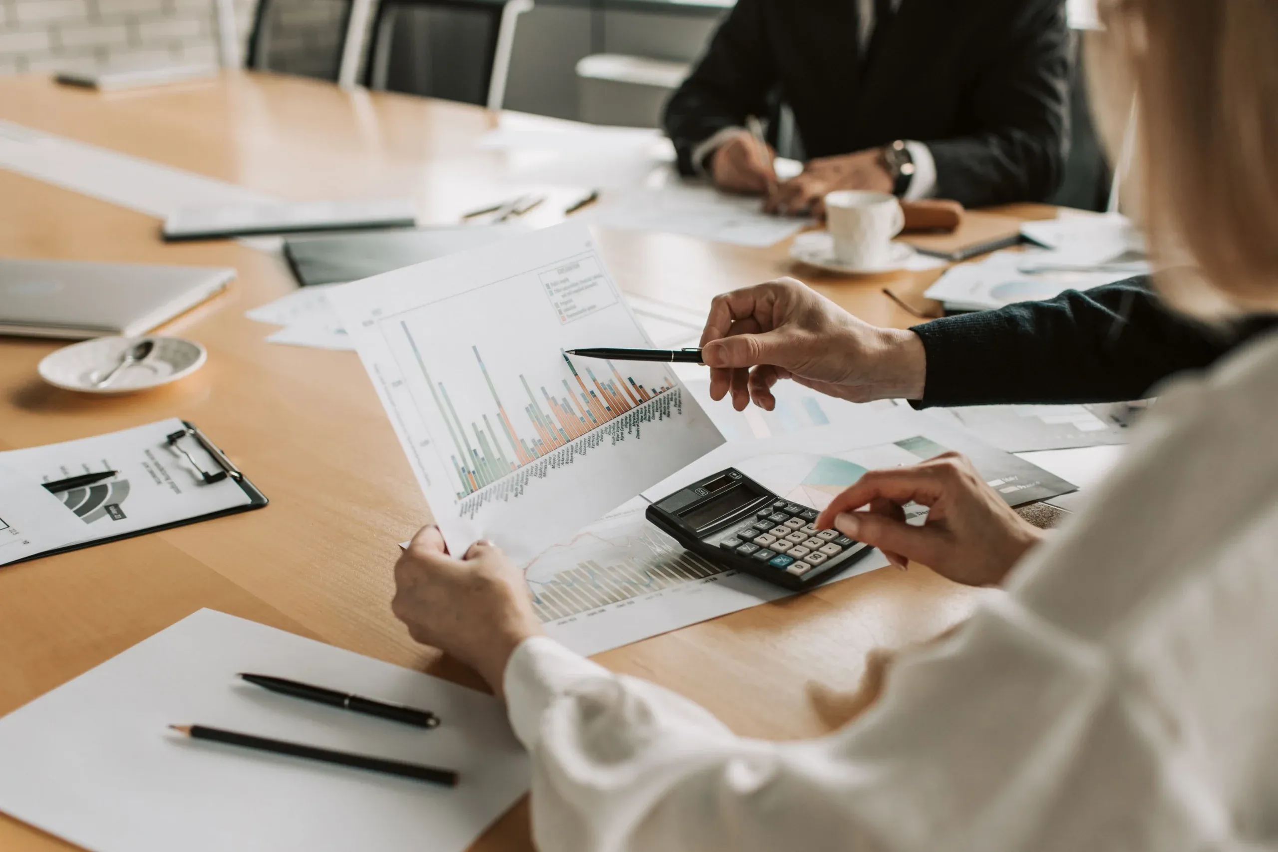 Who DXB VIP accounting services work with in Dubai