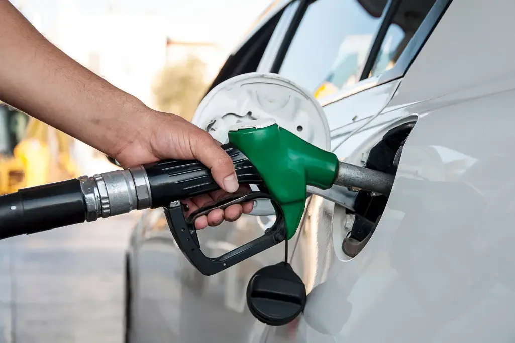 UAE Fuel Prices Drop to Lowest Rates in 2024 – Full Tank Costs Revealed for December